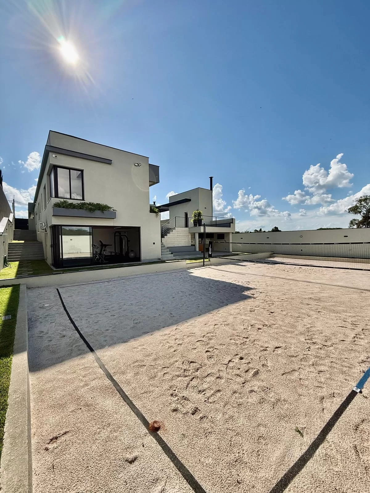 Casa Mobiliada à Venda com vista permanente para área preservada e quadra de beach tennis, 460m² no Condomínio Fazenda Jequitibá em Sorocaba/SP