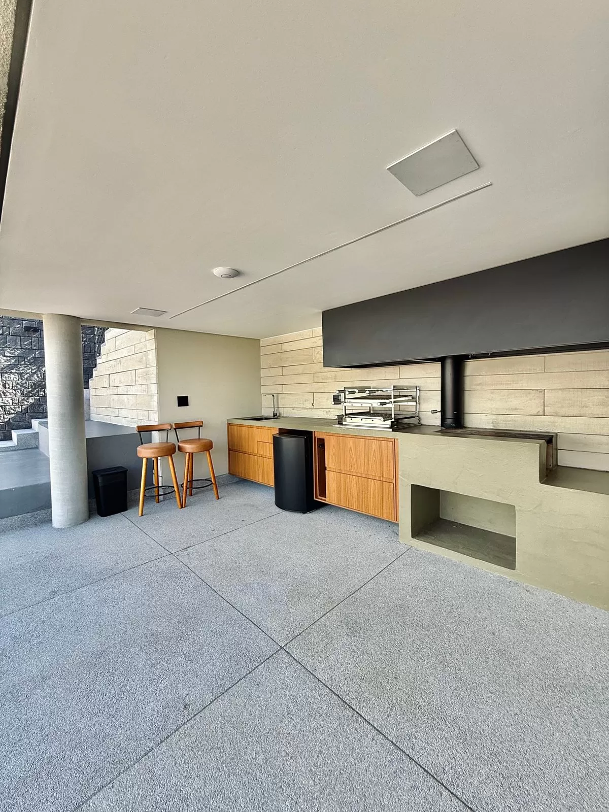 Casa Mobiliada à Venda com vista permanente para área preservada e quadra de beach tennis, 460m² no Condomínio Fazenda Jequitibá em Sorocaba/SP