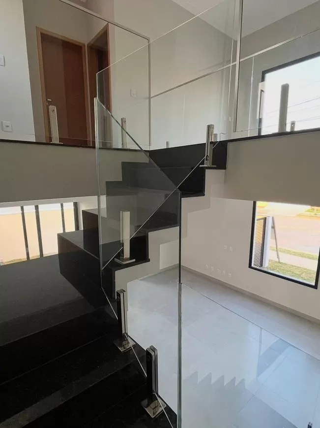 Sobrado à Venda com 3 quartos sendo 1 suíte e quintal nos fundos, 160m² no Condomínio Terras de São Francisco em Sorocaba/SP