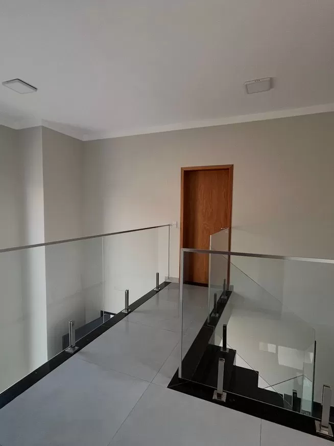 Sobrado à Venda com 3 quartos sendo 1 suíte e quintal nos fundos, 160m² no Condomínio Terras de São Francisco em Sorocaba/SP