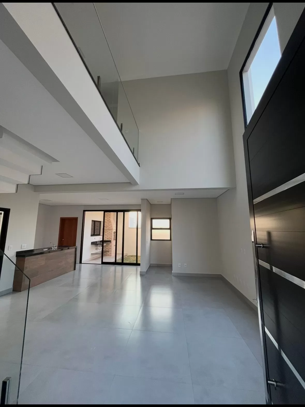 Sobrado à Venda com 3 quartos sendo 1 suíte e quintal nos fundos, 160m² no Condomínio Terras de São Francisco em Sorocaba/SP