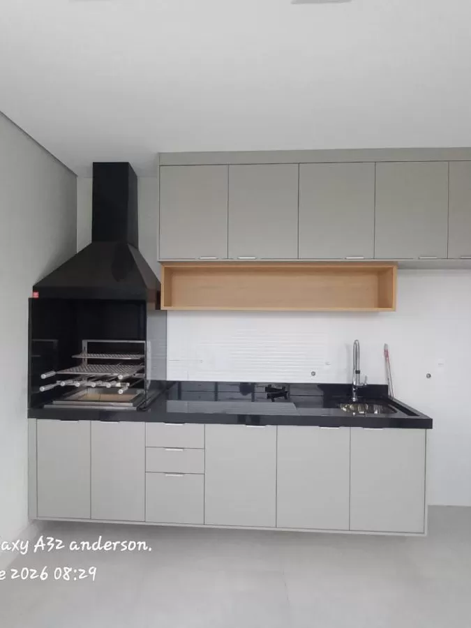 Casa Térrea à Venda com 3 suítes, móveis planejados e piscina, 170m² no Condomínio Terras Alpha em Votorantim/SP