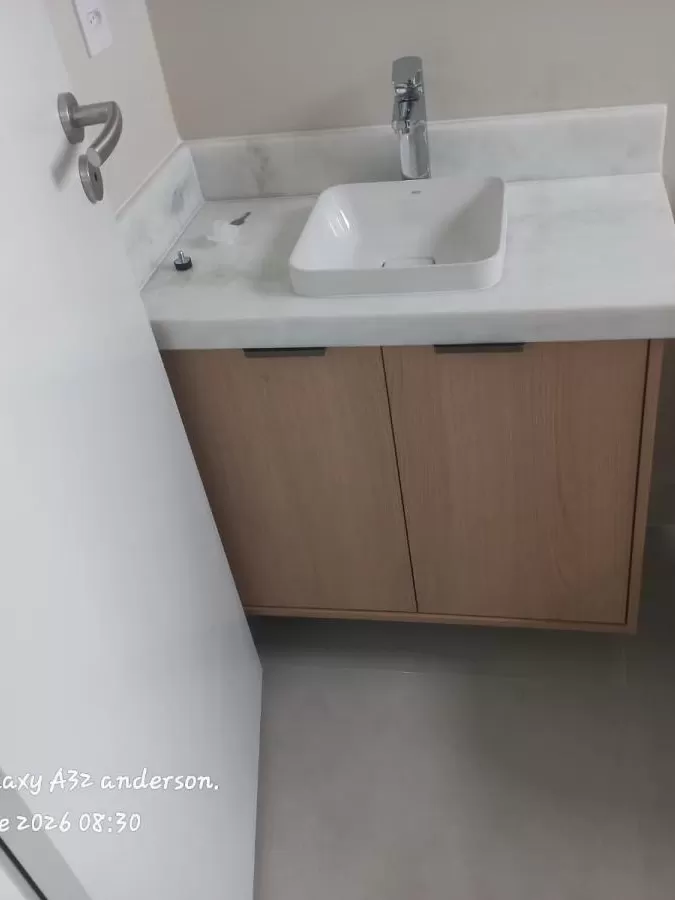 Casa Térrea à Venda com 3 suítes, móveis planejados e piscina, 170m² no Condomínio Terras Alpha em Votorantim/SP