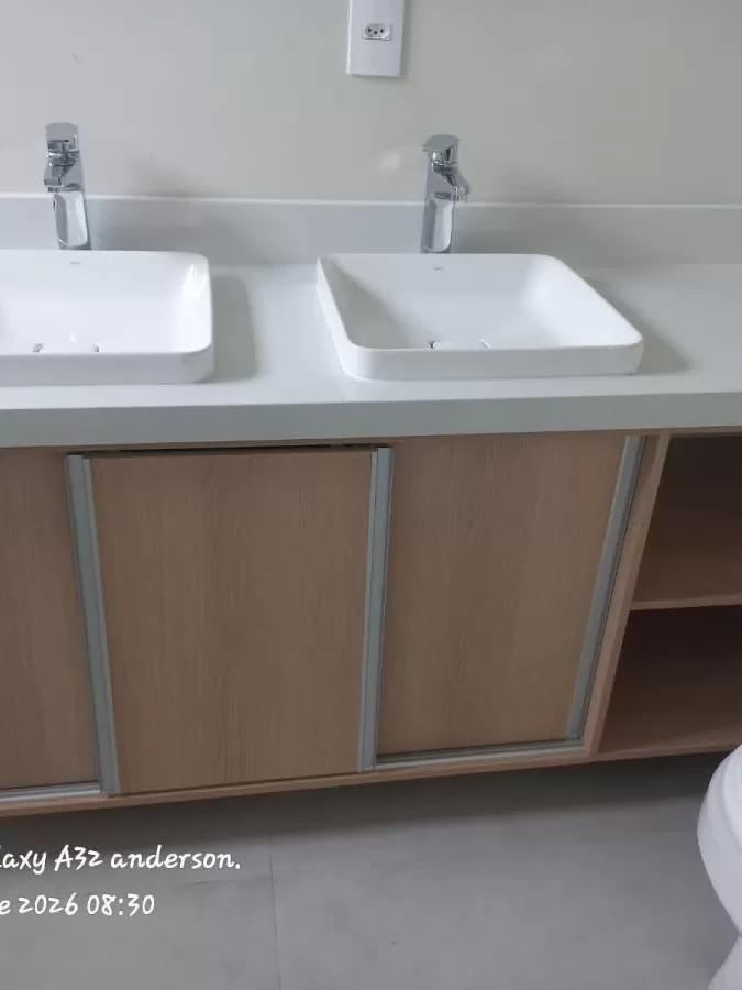 Casa Térrea à Venda com 3 suítes, móveis planejados e piscina, 170m² no Condomínio Terras Alpha em Votorantim/SP