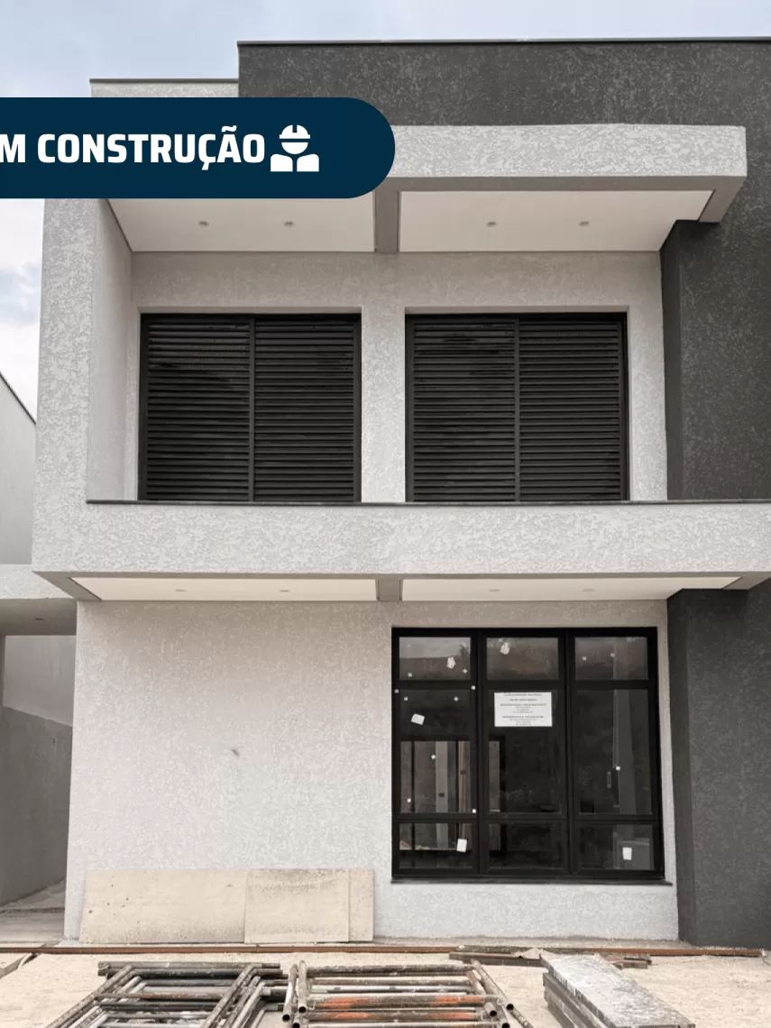 Sobrado à Venda com 3 dormitórios sendo 1 suíte e espaço gourmet com churrasqueira, 140m² no Condomínio Vale Azul em Votorantim/SP