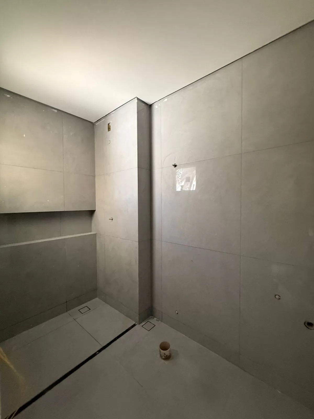 Sobrado à Venda com 3 dormitórios sendo 1 suíte e espaço gourmet com churrasqueira, 140m² no Condomínio Vale Azul em Votorantim/SP