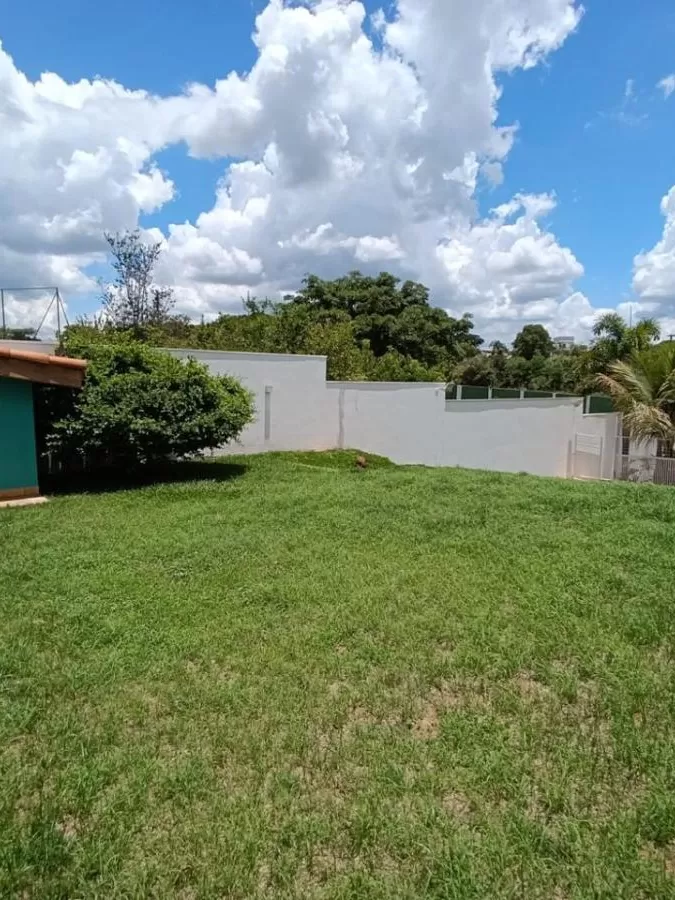 Casa à Venda e Locação com 3 suítes, sala de TV, escritório, academia e gourmet com piscina, 498m² no Condomínio Village Saint Claire em Sorocaba/SP