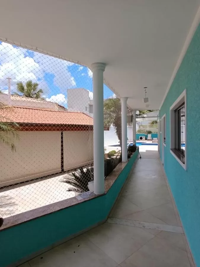 Casa à Venda e Locação com 3 suítes, sala de TV, escritório, academia e gourmet com piscina, 498m² no Condomínio Village Saint Claire em Sorocaba/SP