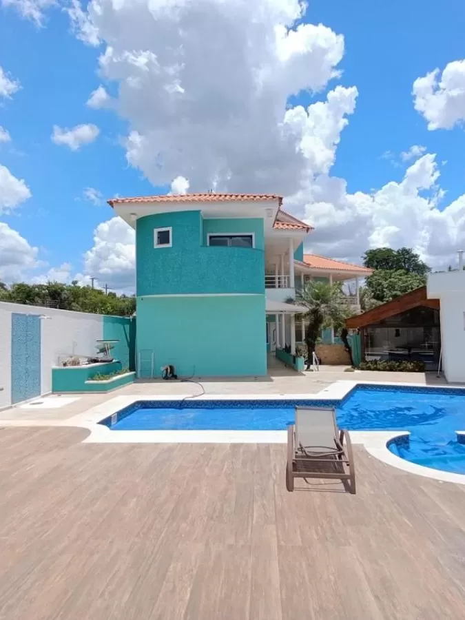 Casa à Venda e Locação com 3 suítes, sala de TV, escritório, academia e gourmet com piscina, 498m² no Condomínio Village Saint Claire em Sorocaba/SP