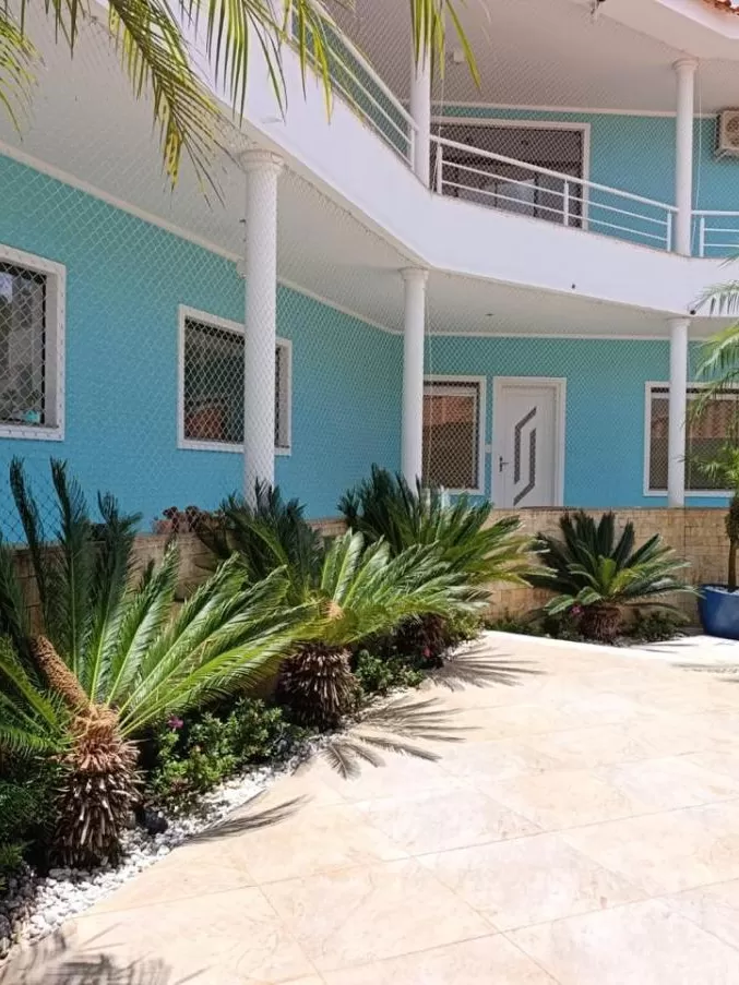 Casa à Venda e Locação com 3 suítes, sala de TV, escritório, academia e gourmet com piscina, 498m² no Condomínio Village Saint Claire em Sorocaba/SP