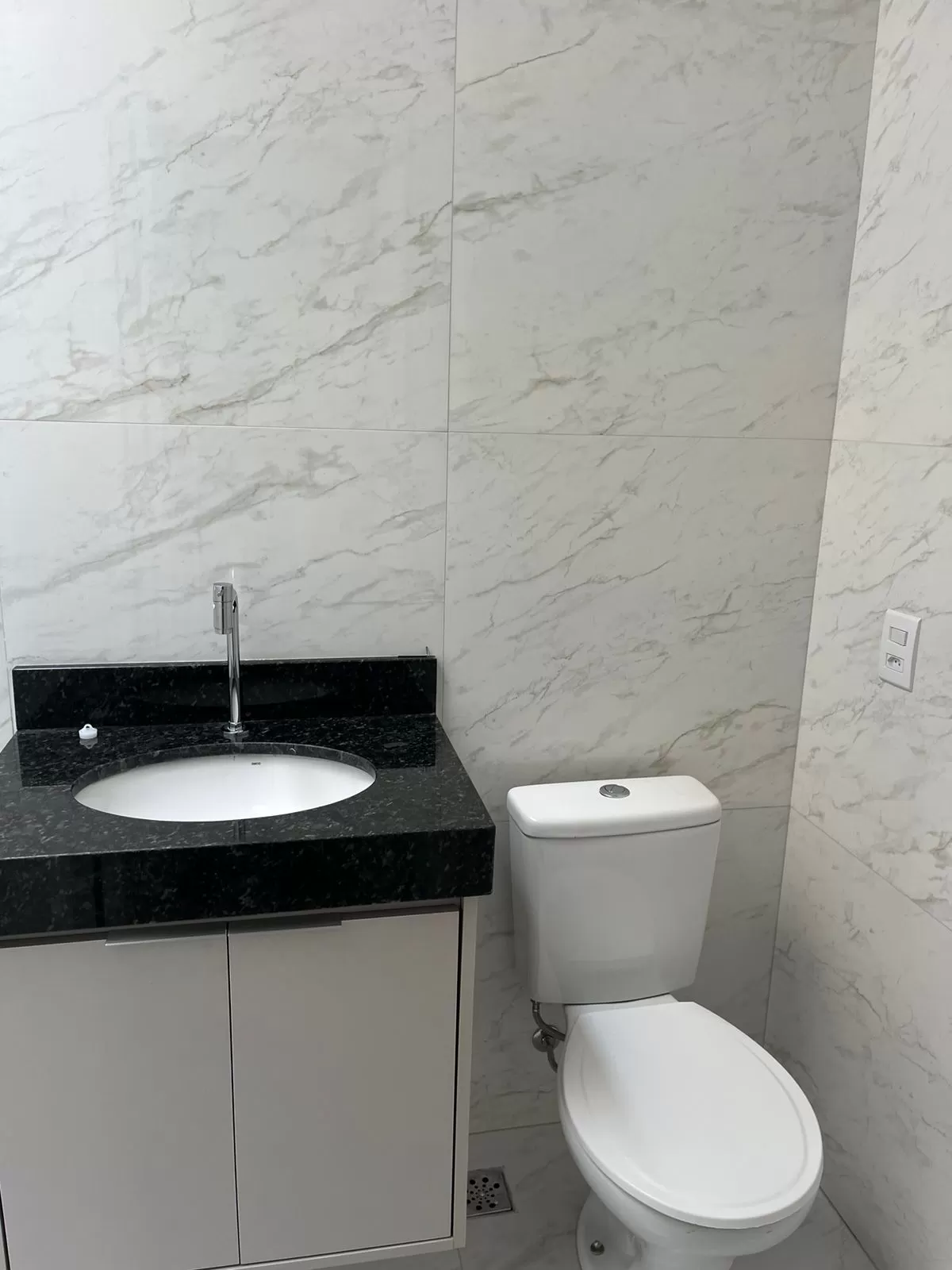 Casa à Venda com 3 suítes, escritório e área gourmet com piscina, 198m² no Condomínio Renaissance em Sorocaba/SP