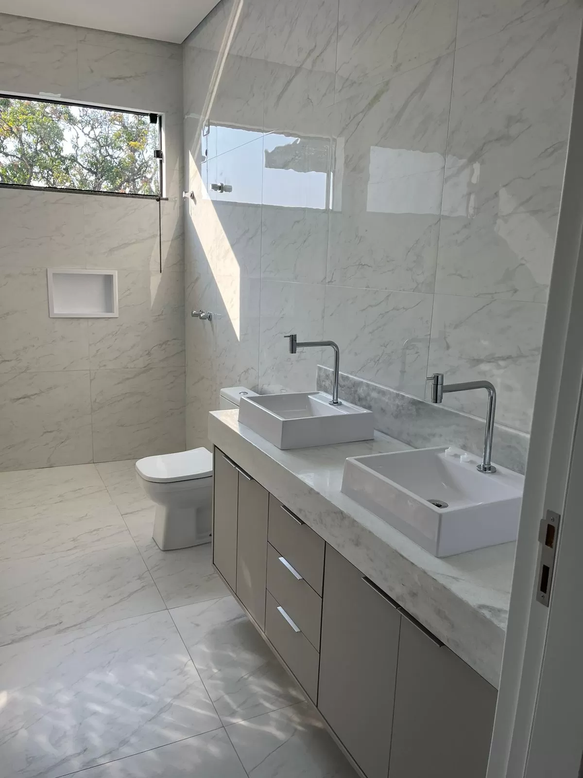 Casa à Venda com 3 suítes, escritório e área gourmet com piscina, 198m² no Condomínio Renaissance em Sorocaba/SP