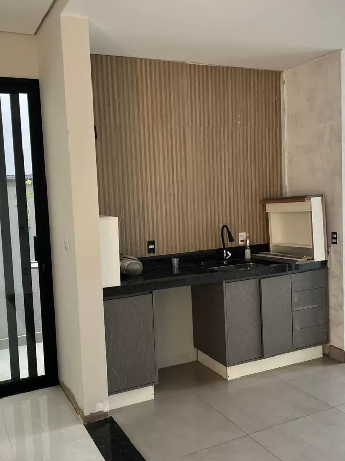 Casa à Venda com 3 suítes, escritório e área gourmet com piscina, 198m² no Condomínio Renaissance em Sorocaba/SP