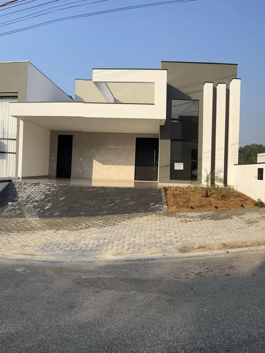 Casa à Venda com 3 suítes, escritório e área gourmet com piscina, 198m² no Condomínio Renaissance em Sorocaba/SP