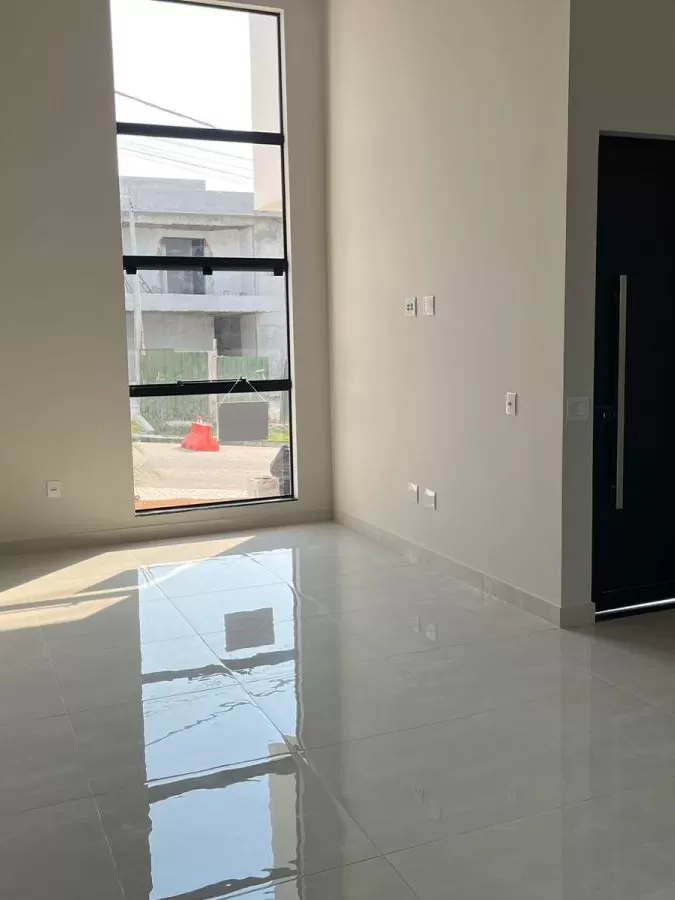 Casa à Venda com 3 suítes, escritório e área gourmet com piscina, 198m² no Condomínio Renaissance em Sorocaba/SP