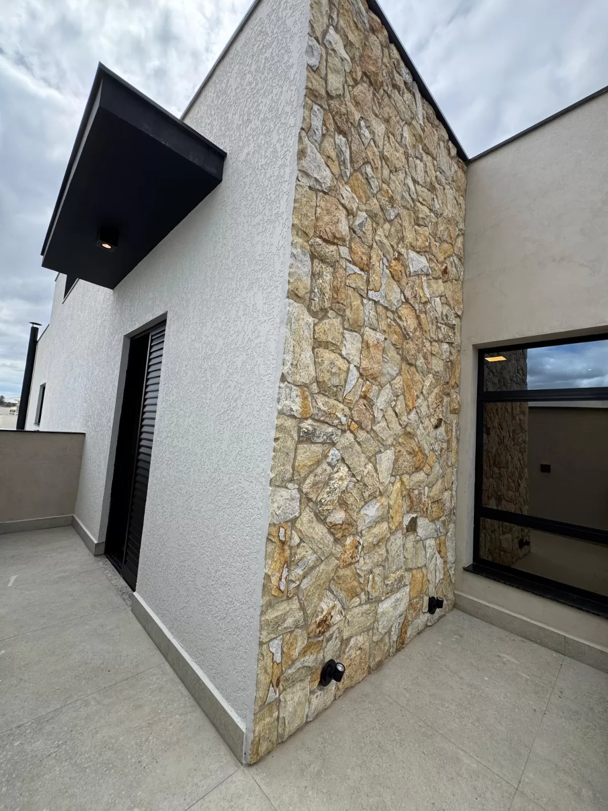 Sobrado à Venda com 3 suítes sendo 1 master, escritório e área gourmet com piscina, 208m² no Condomínio Reserva Ipanema em Sorocaba/SP