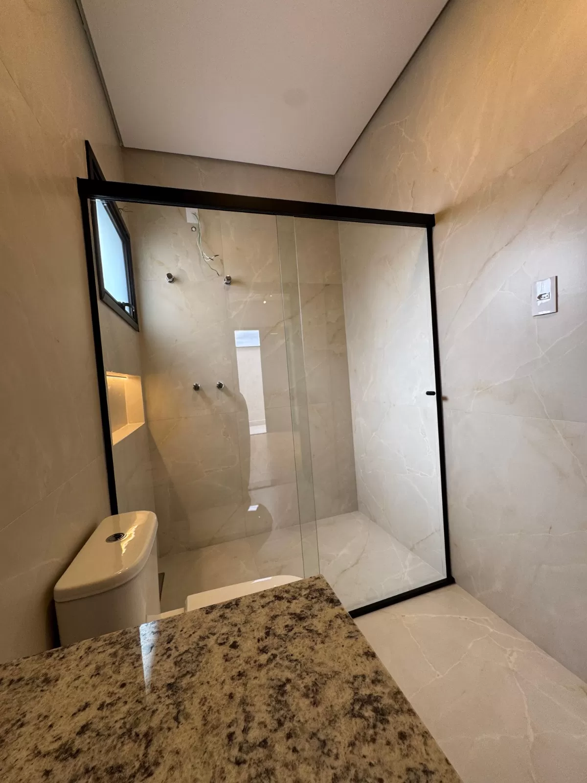 Sobrado à Venda com 3 suítes sendo 1 master, escritório e área gourmet com piscina, 208m² no Condomínio Reserva Ipanema em Sorocaba/SP