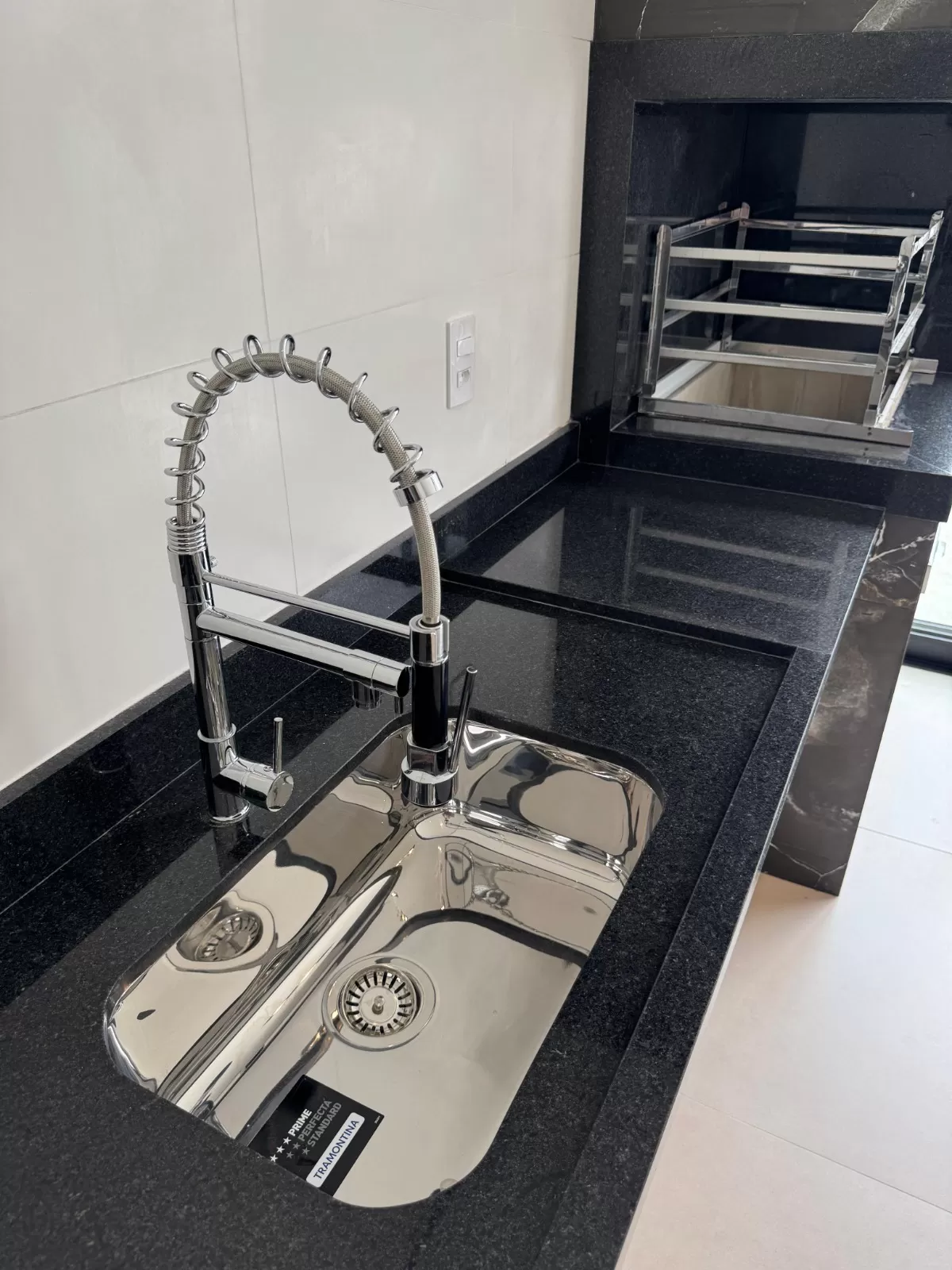 Sobrado à Venda com 3 suítes sendo 1 master, escritório e área gourmet com piscina, 208m² no Condomínio Reserva Ipanema em Sorocaba/SP