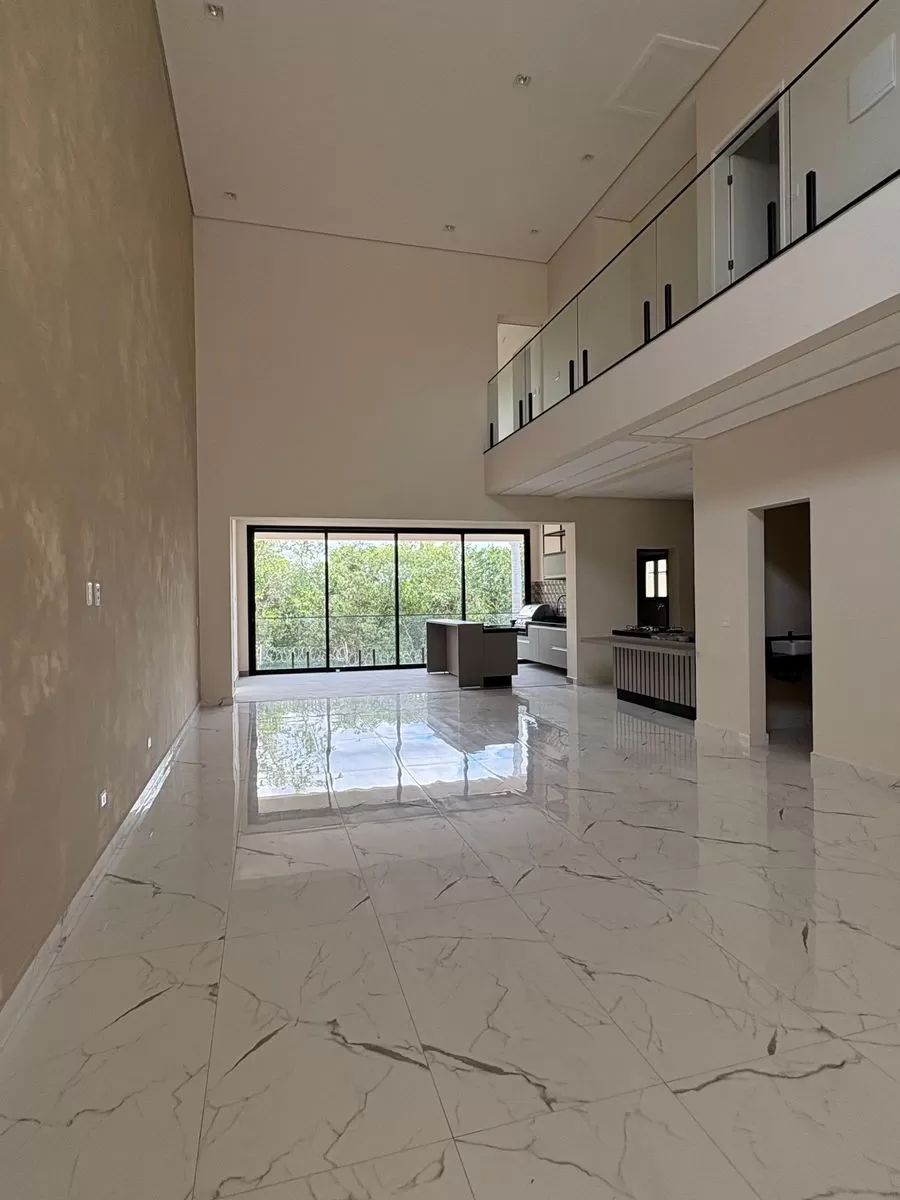 Sobrado à Venda com 4 suítes, escritório e piscina, 306m² no Condomínio Cyrela Landscape em Votorantim/SP