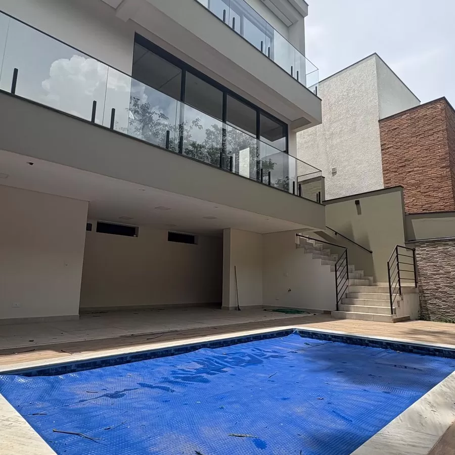 Sobrado à Venda com 4 suítes, escritório e piscina, 306m² no Condomínio Cyrela Landscape em Votorantim/SP