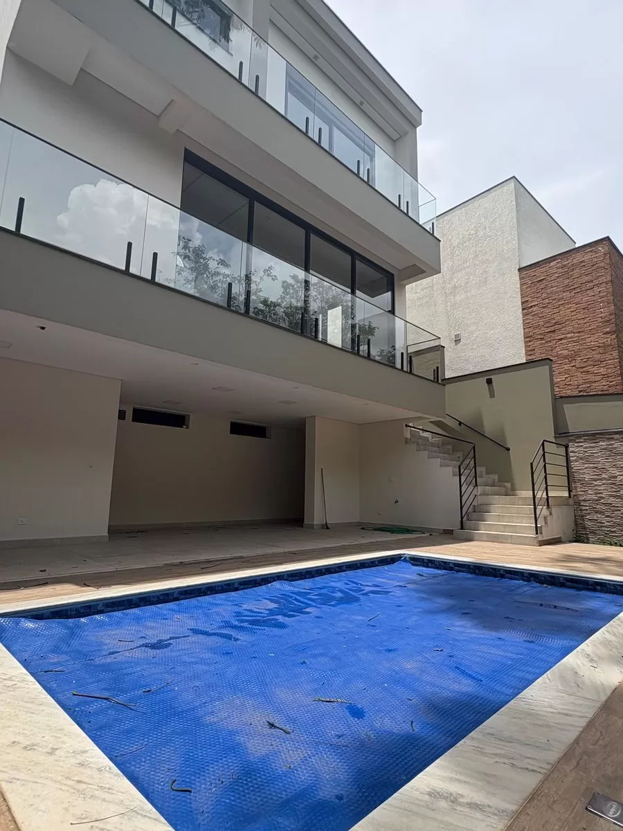 Sobrado à Venda com 4 suítes, escritório e piscina, 306m² no Condomínio Cyrela Landscape em Votorantim/SP