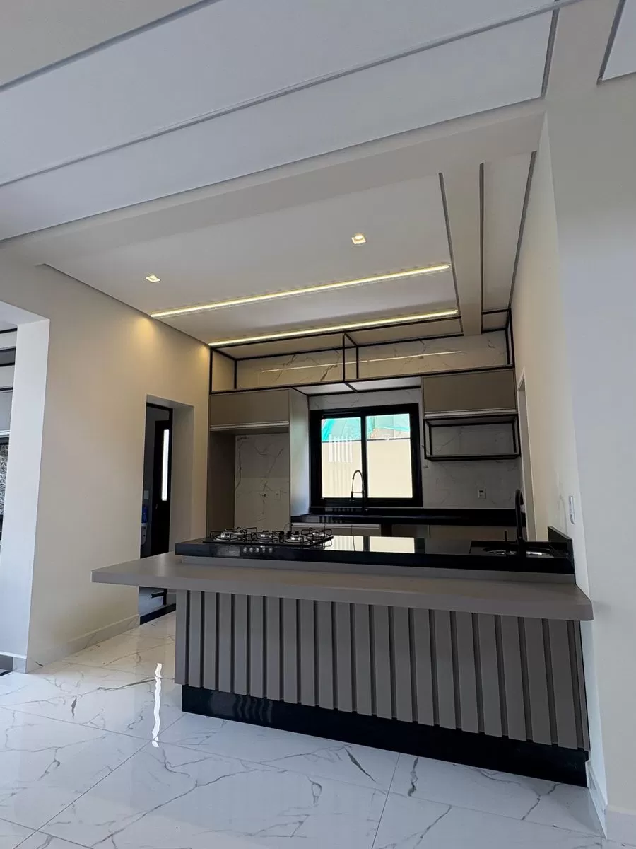 Sobrado à Venda com 4 suítes, escritório e piscina, 306m² no Condomínio Cyrela Landscape em Votorantim/SP