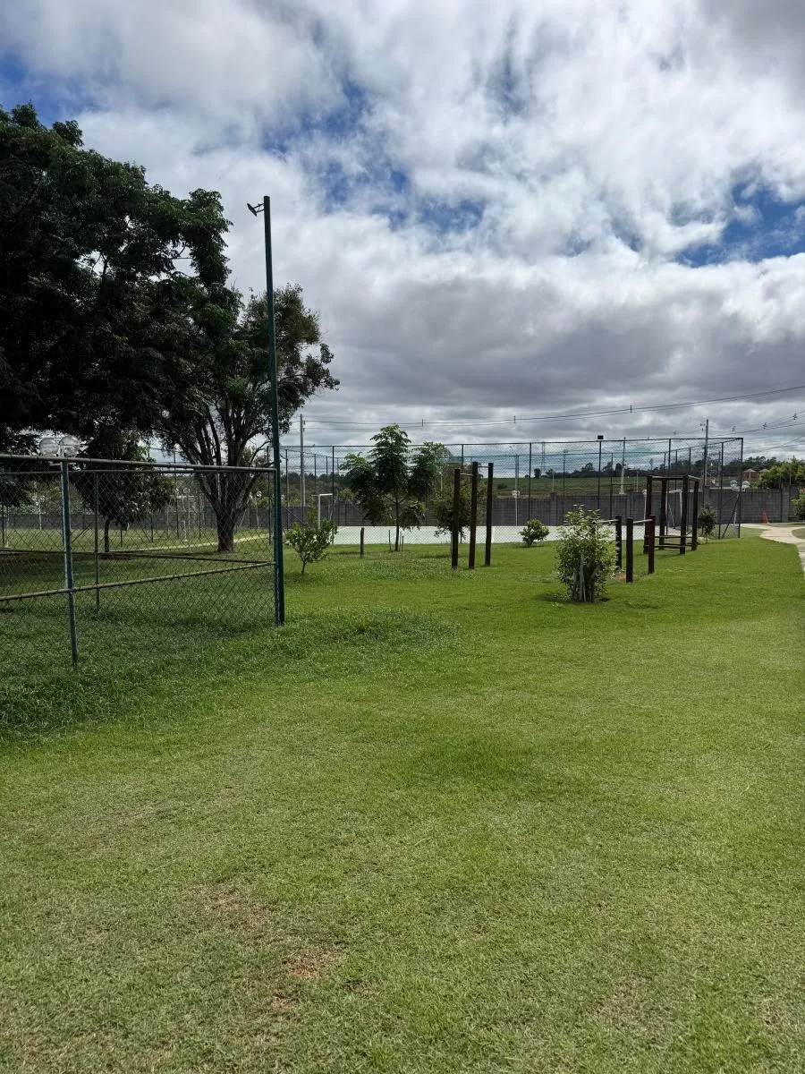 Casa à Venda Mobiliada com 3 dormitórios e localização privilegiada, 100m² no Condomínio Residencial Estoril em Sorocaba/SP