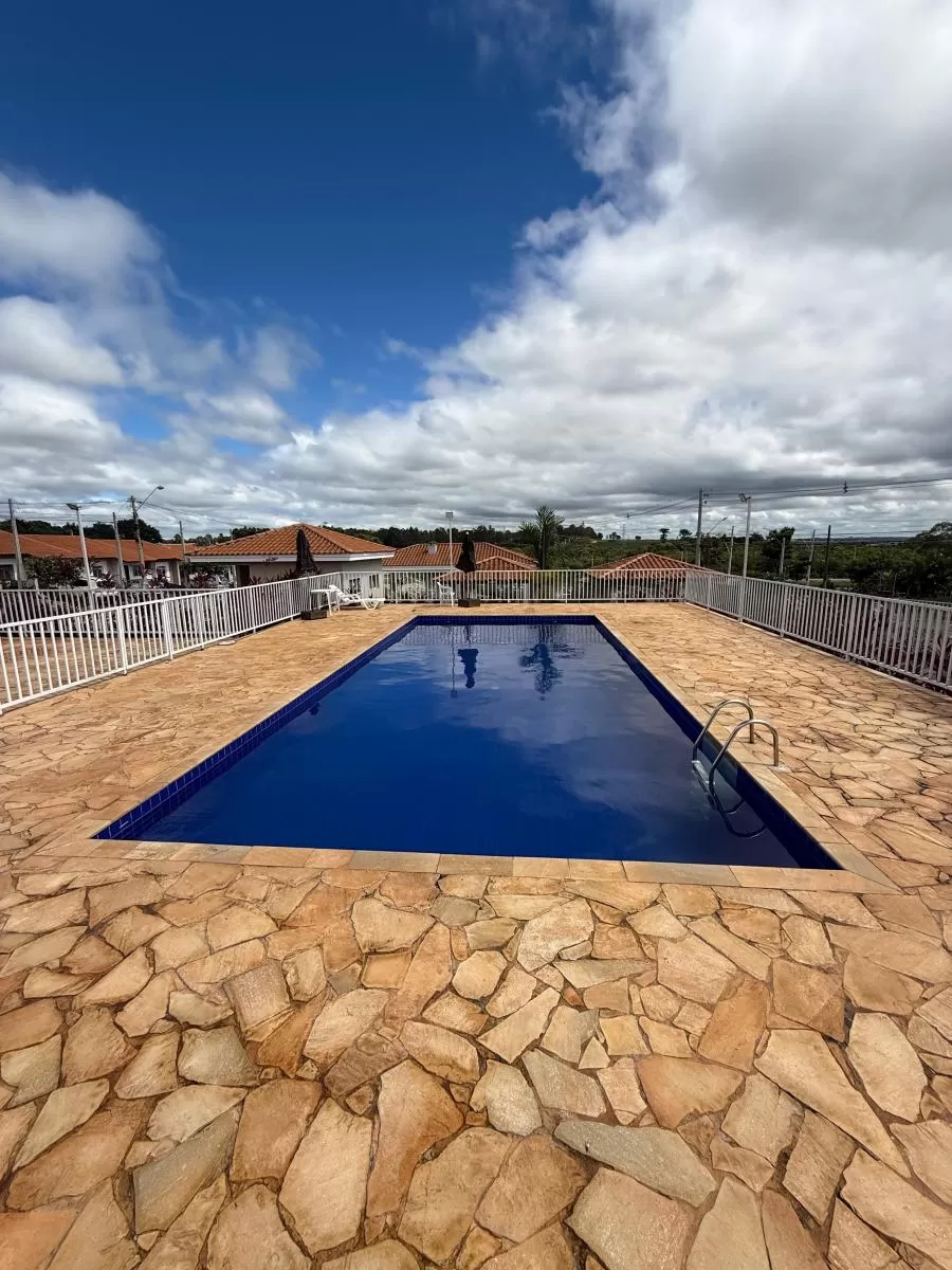 Casa à Venda Mobiliada com 3 dormitórios e localização privilegiada, 100m² no Condomínio Residencial Estoril em Sorocaba/SP