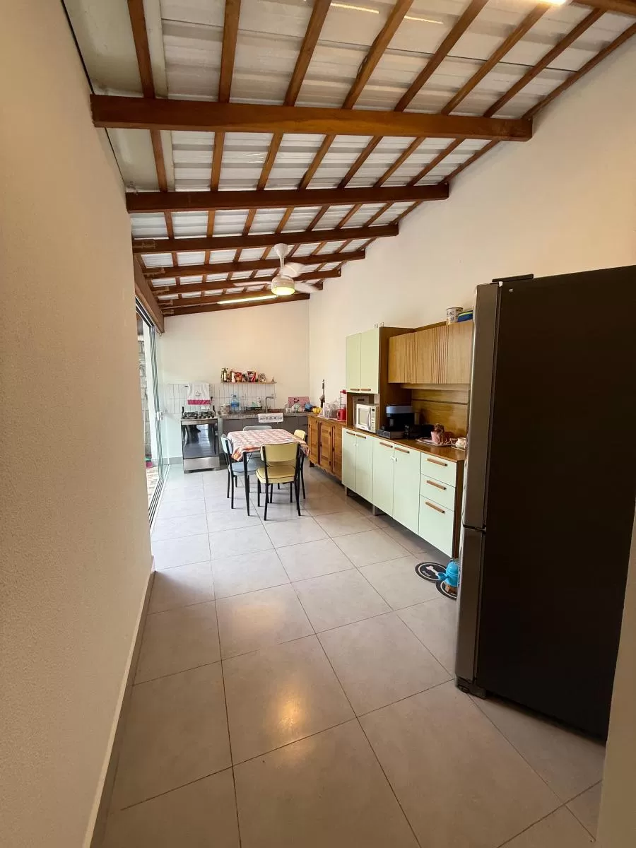 Casa à Venda Mobiliada com 3 dormitórios e localização privilegiada, 100m² no Condomínio Residencial Estoril em Sorocaba/SP