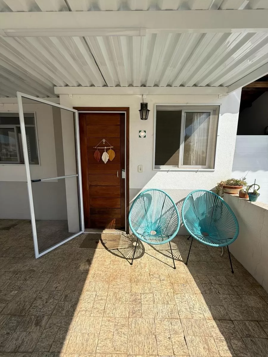 Casa à Venda Mobiliada com 3 dormitórios e localização privilegiada, 100m² no Condomínio Residencial Estoril em Sorocaba/SP