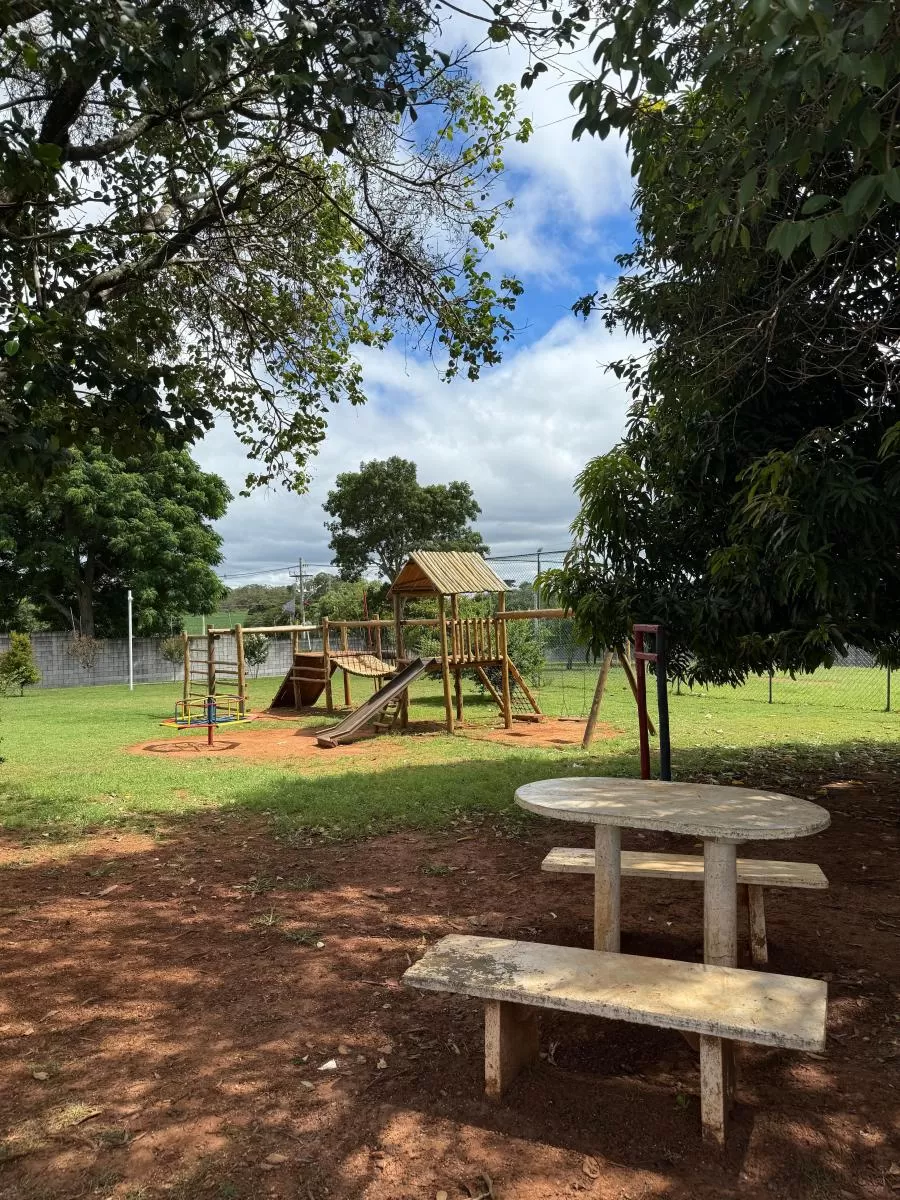 Casa à Venda Mobiliada com 3 dormitórios e localização privilegiada, 100m² no Condomínio Residencial Estoril em Sorocaba/SP