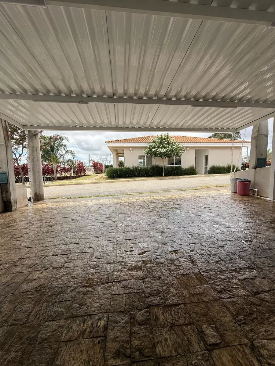 Casa à Venda Mobiliada com 3 dormitórios e localização privilegiada, 100m² no Condomínio Residencial Estoril em Sorocaba/SP