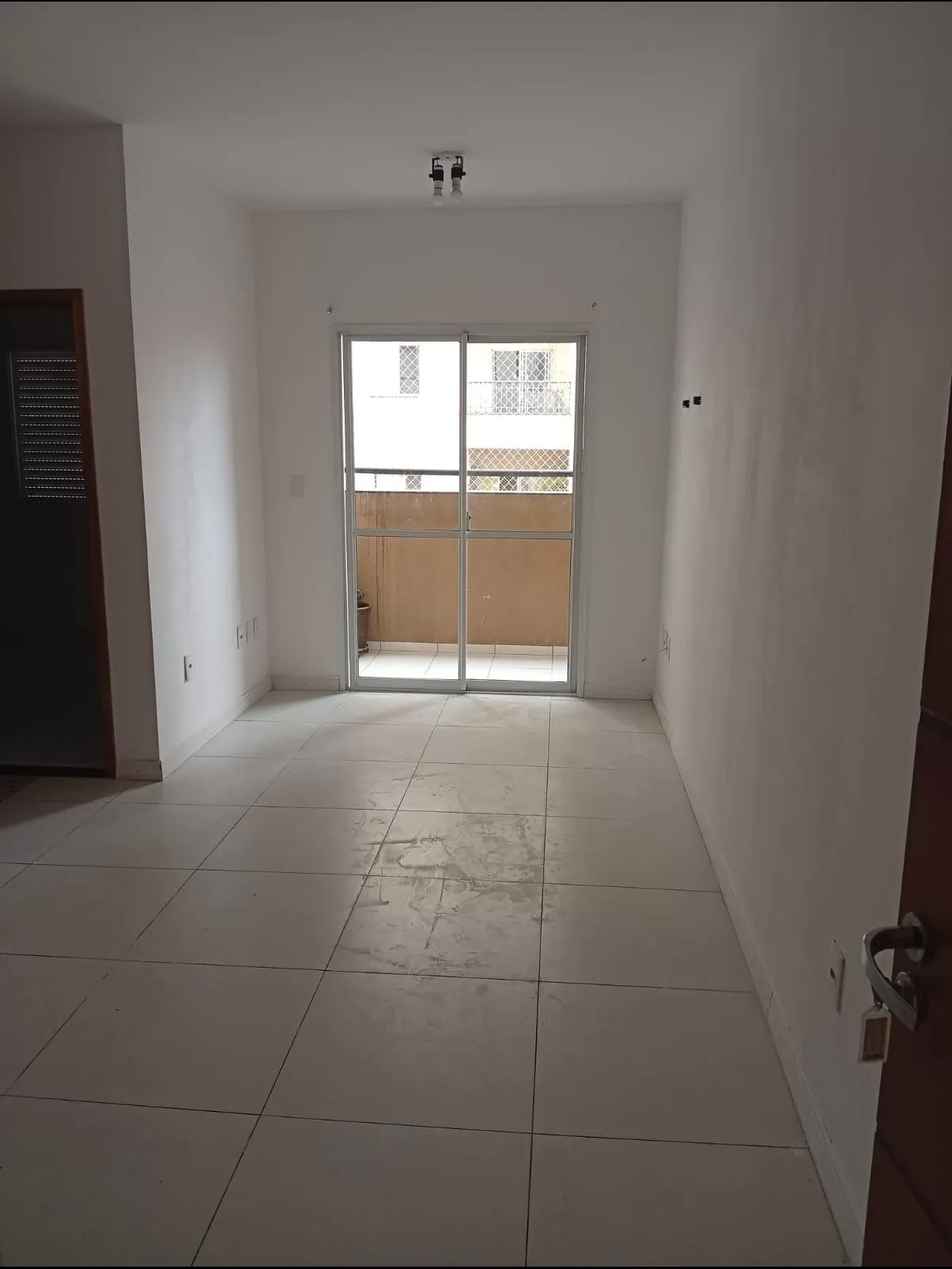 Apartamento à Venda com 3 dormitórios e vista privilegiada, 52m² no Condomínio Residencial Villa Sunset em Sorocaba/SP