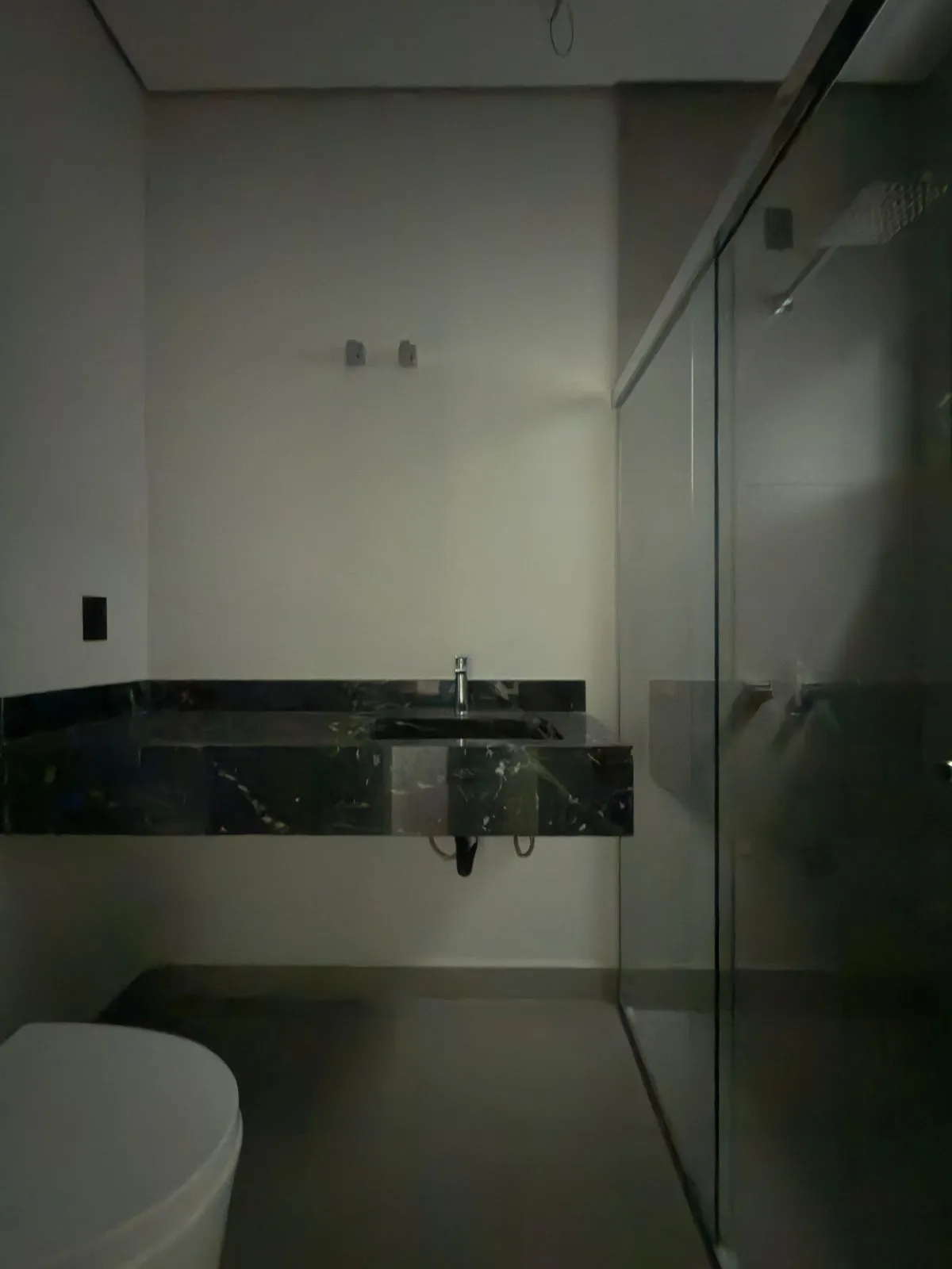 Casa à Venda com 3 suítes, piscina com vista privilegiada e basement, 360m2 no Condomínio Alphaville Nova Esplanada 4 em Votorantim/SP