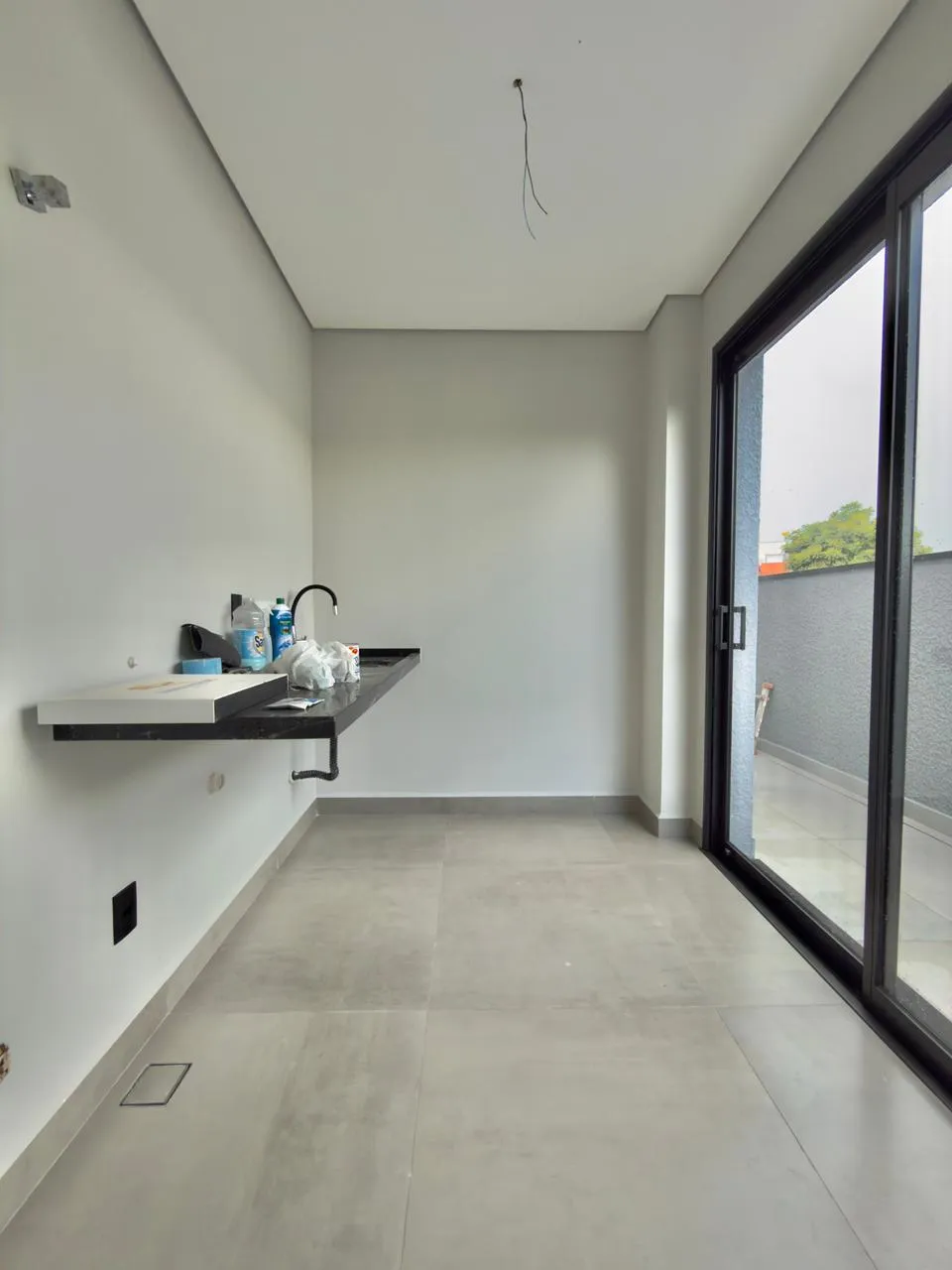 Casa à Venda com 3 suítes, piscina com vista privilegiada e basement, 360m2 no Condomínio Alphaville Nova Esplanada 4 em Votorantim/SP