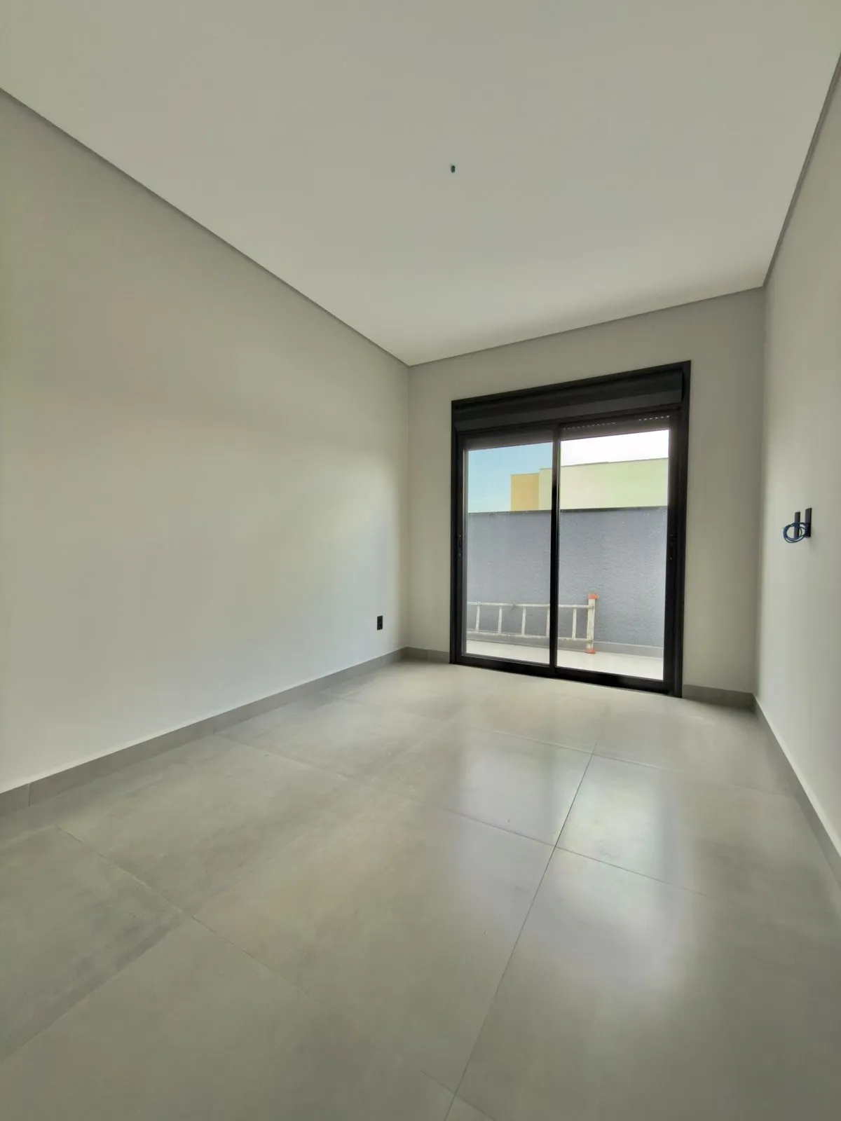 Casa à Venda com 3 suítes, piscina com vista privilegiada e basement, 360m2 no Condomínio Alphaville Nova Esplanada 4 em Votorantim/SP