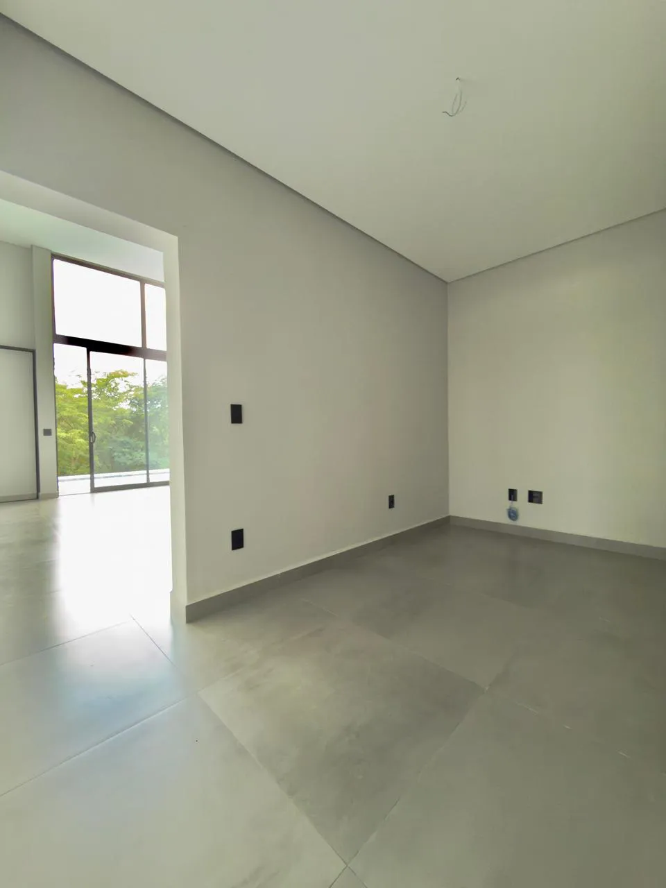Casa à Venda com 3 suítes, piscina com vista privilegiada e basement, 360m2 no Condomínio Alphaville Nova Esplanada 4 em Votorantim/SP