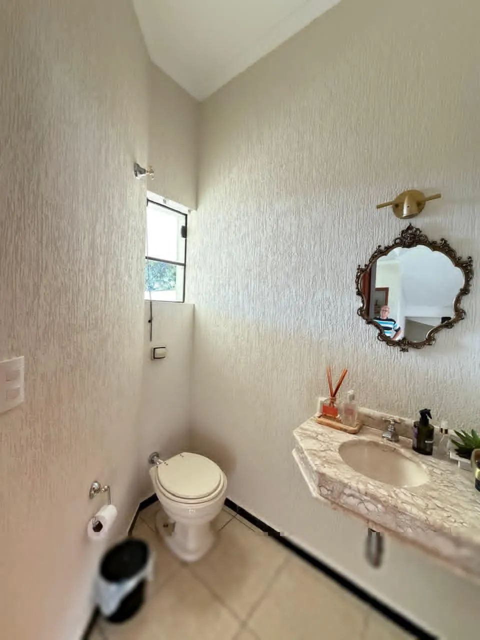 Sobrado à Venda com 3 suítes, escritório e área gourmet com piscina, 266m² no Condomínio Granja Olga II em Sorocaba/SP