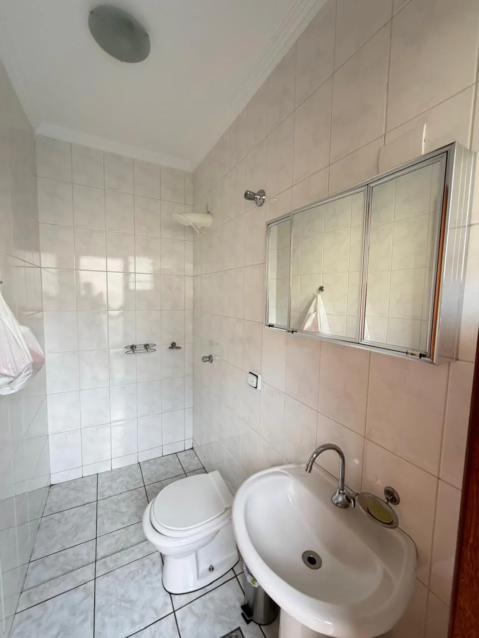 Sobrado à Venda com 3 suítes, escritório e área gourmet com piscina, 266m² no Condomínio Granja Olga II em Sorocaba/SP