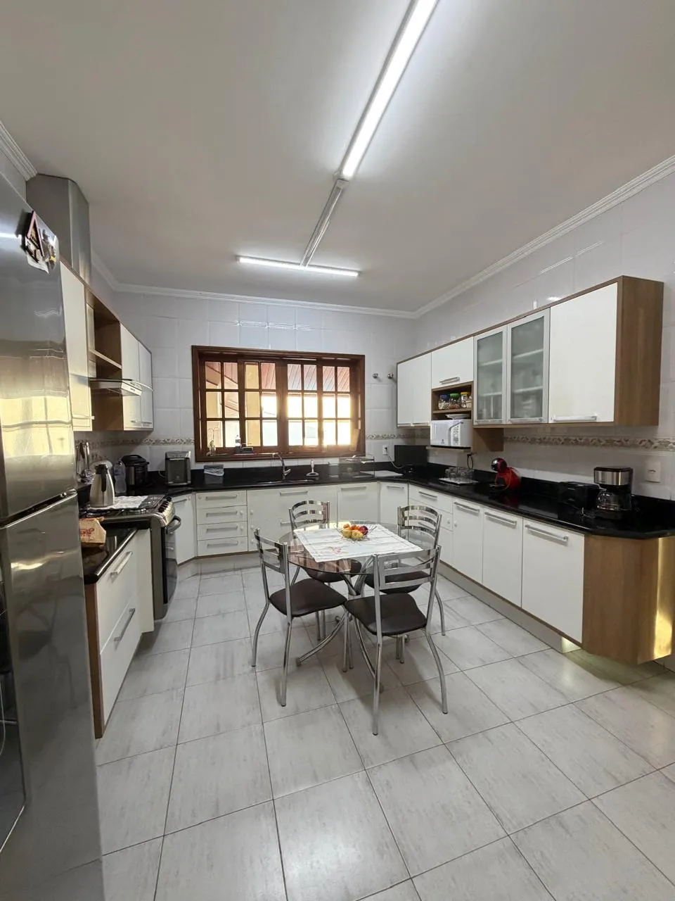 Sobrado à Venda com 3 suítes, escritório e área gourmet com piscina, 266m² no Condomínio Granja Olga II em Sorocaba/SP