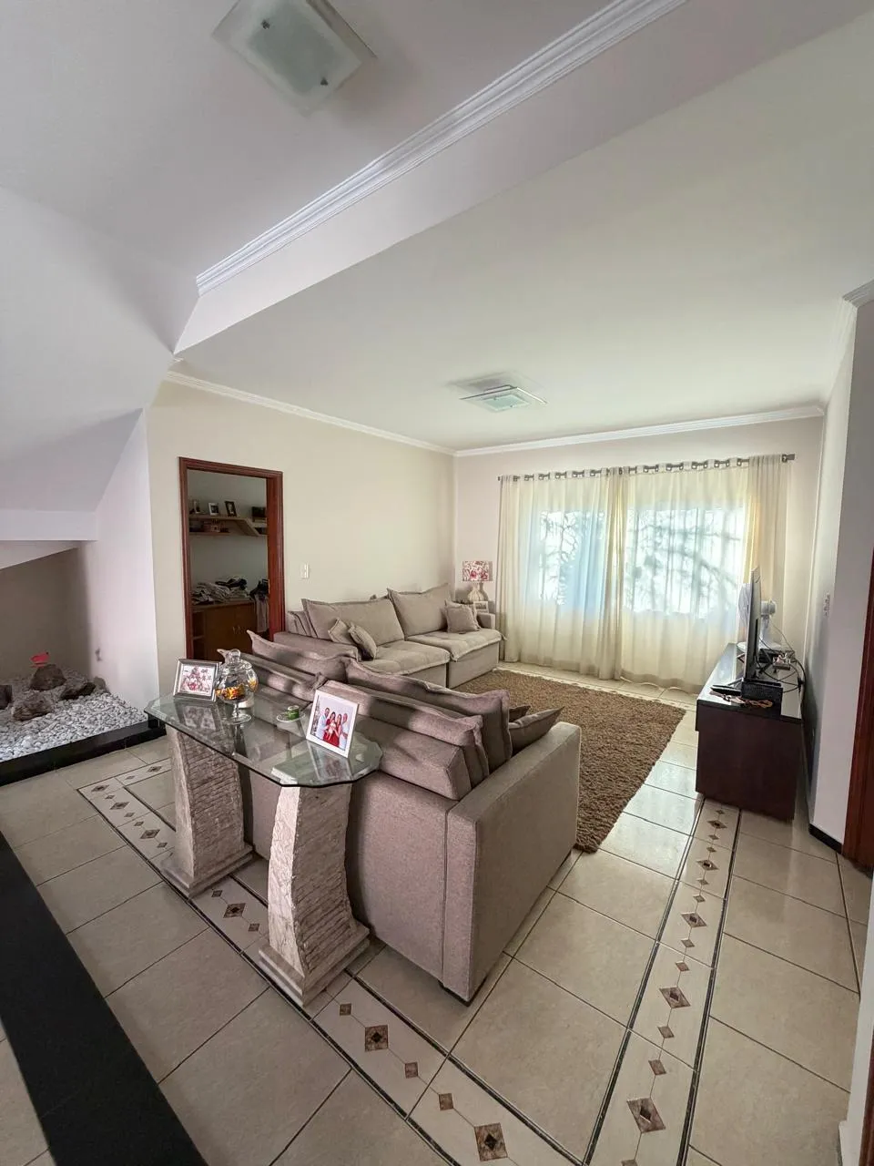 Sobrado à Venda com 3 suítes, escritório e área gourmet com piscina, 266m² no Condomínio Granja Olga II em Sorocaba/SP