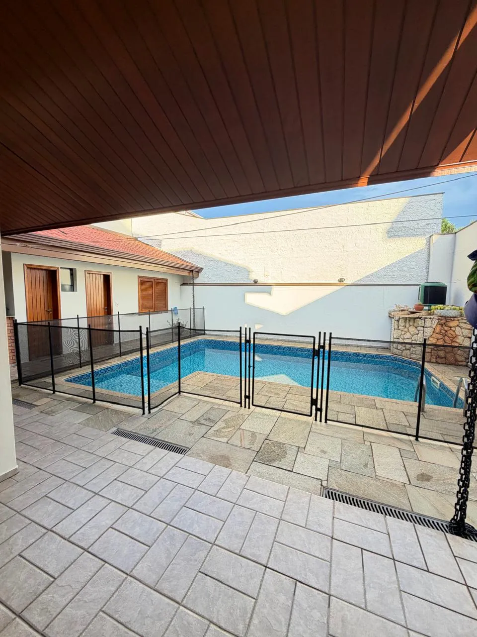 Sobrado à Venda com 3 suítes, escritório e área gourmet com piscina, 266m² no Condomínio Granja Olga II em Sorocaba/SP