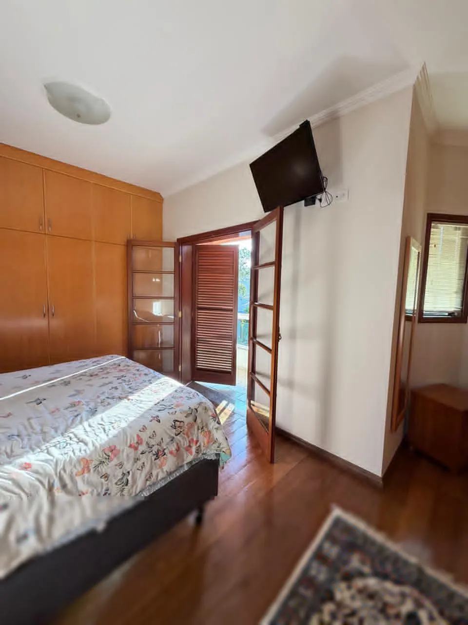 Sobrado à Venda com 3 suítes, escritório e área gourmet com piscina, 266m² no Condomínio Granja Olga II em Sorocaba/SP