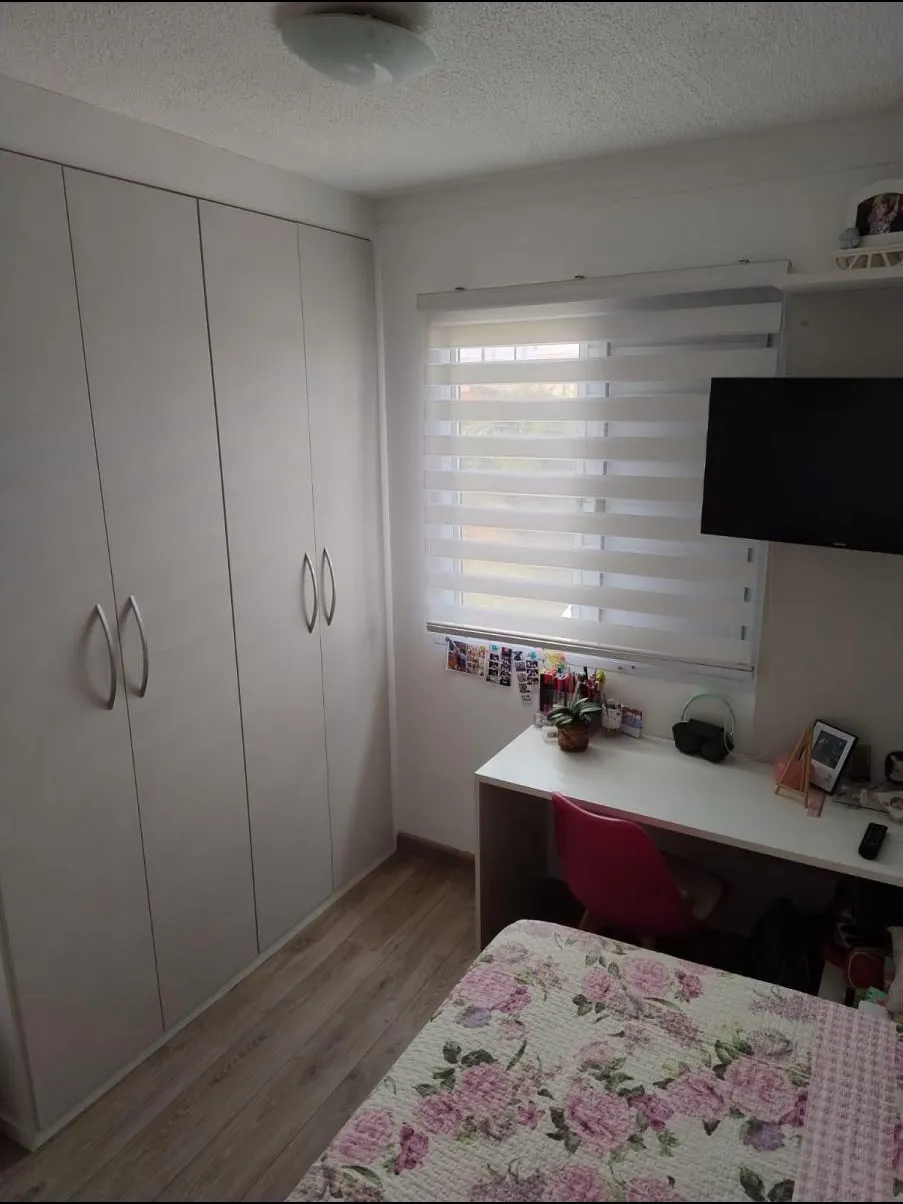 Casa à Venda com 3 dormitórios, quintal com gramado e área gourmet com churrasqueira, 108m² no Condomínio Villa Flora em Votorantim/SP