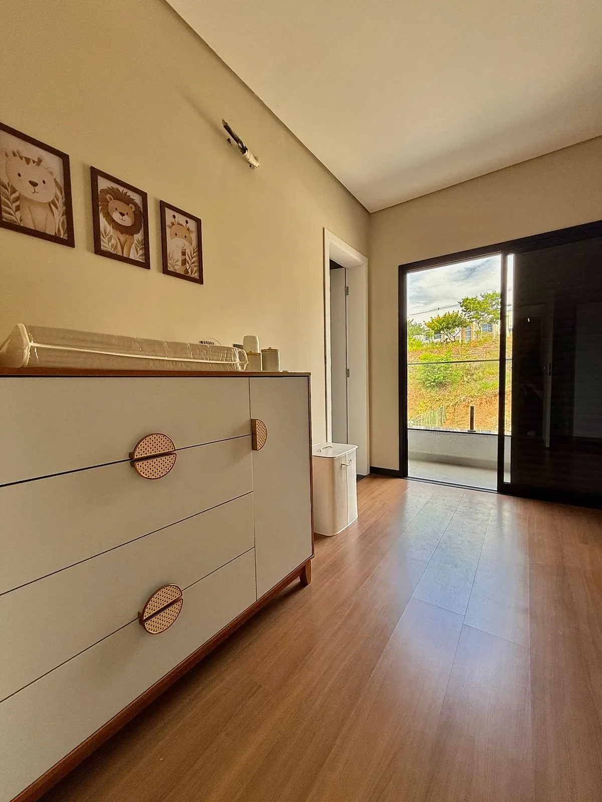 Sobrado à Venda com vista privilegiada e área gourmet ampla, 153m² no Condomínio Vale Azul em Votorantim/SP