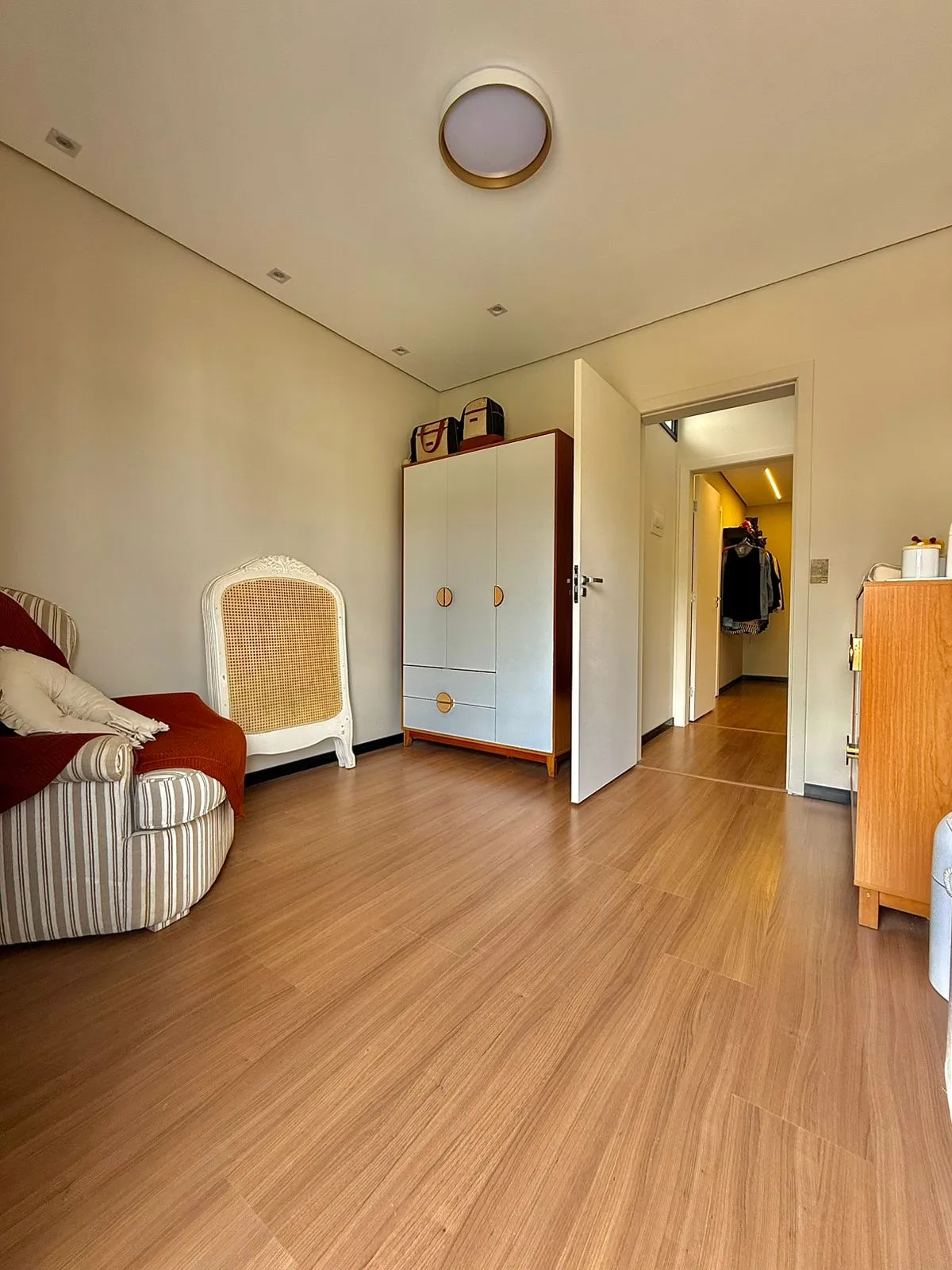 Sobrado à Venda com vista privilegiada e área gourmet ampla, 153m² no Condomínio Vale Azul em Votorantim/SP