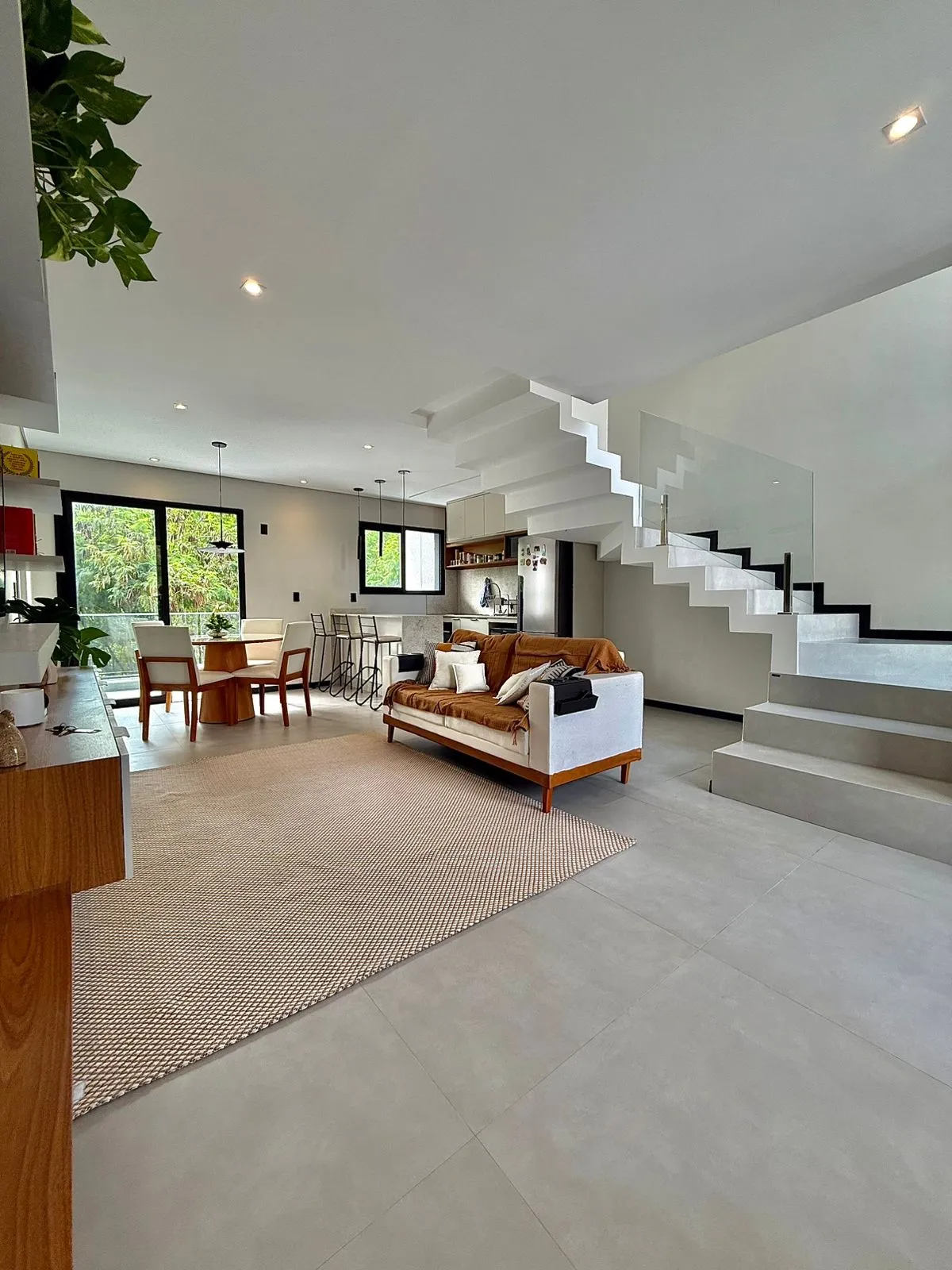 Sobrado à Venda com vista privilegiada e área gourmet ampla, 153m² no Condomínio Vale Azul em Votorantim/SP