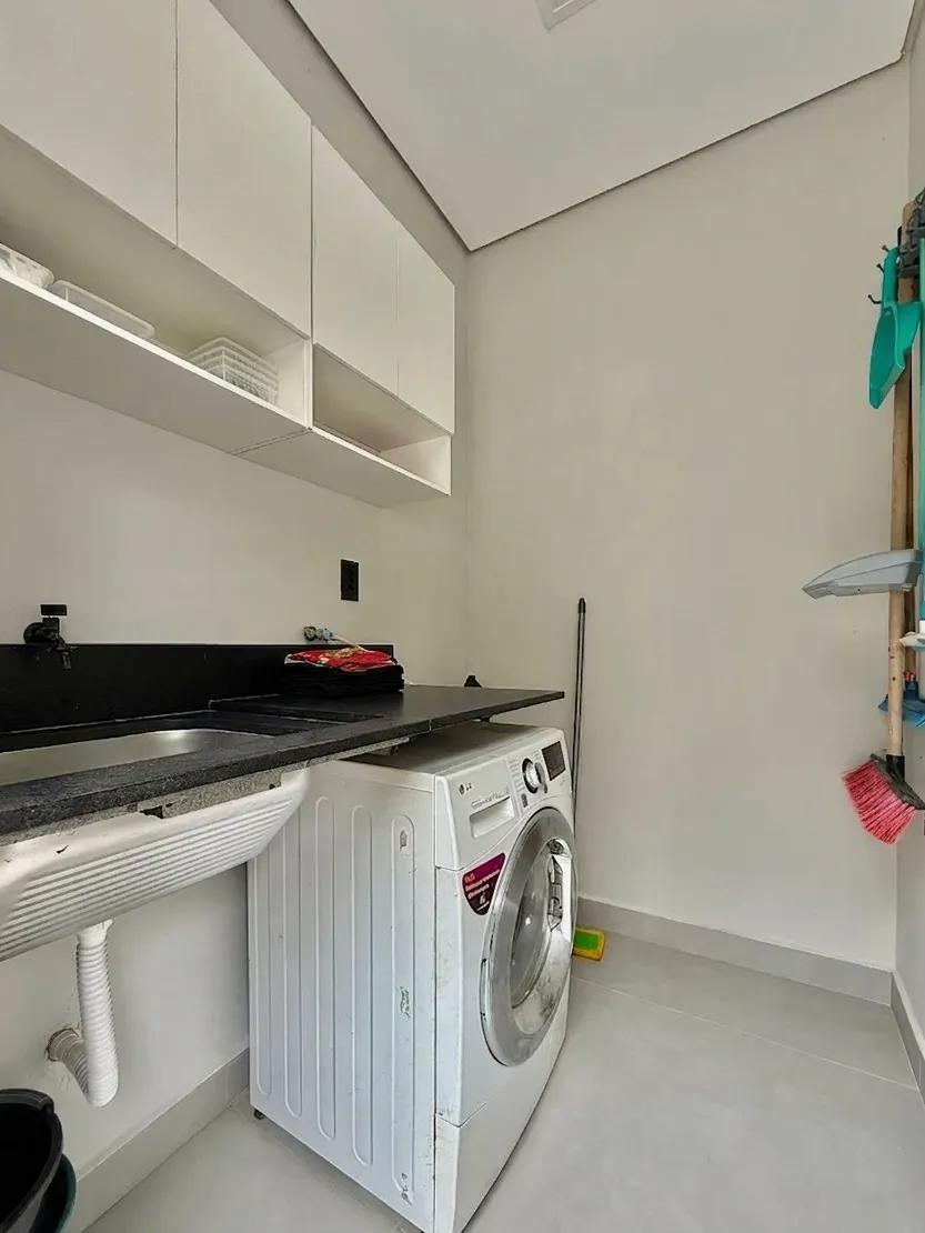 Sobrado à Venda com vista privilegiada e área gourmet ampla, 153m² no Condomínio Vale Azul em Votorantim/SP