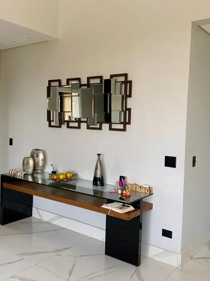 Casa à Venda Mobiliada com 3 suítes, piscina incrível e vista para área preservada, 330m² no Condomínio Alphaville Nova Esplanada 1 em Votorantim/SP 