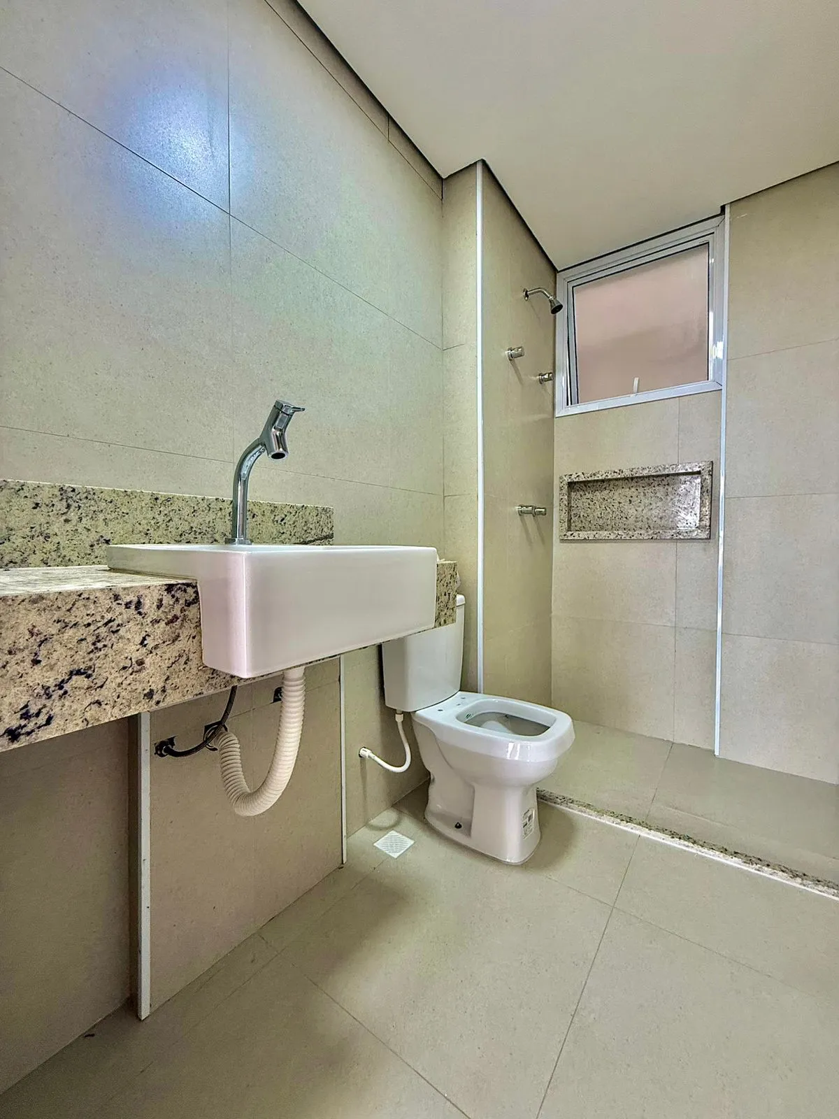 Apartamento à Venda com 3 dormitórios e área gourmet com vista incrível, 93m² no Condomínio Petra Living em Sorocaba/SP